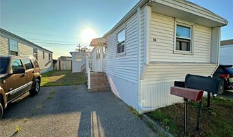25 East Dr, East Providence, RI 02916