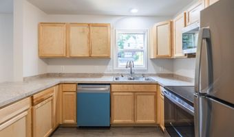 86 Western Ave, Auburn, ME 04210