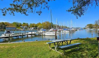 726 HILLCREST Dr, Annapolis, MD 21409