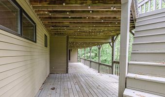 15 Inverness Rd, Falmouth, ME 04105