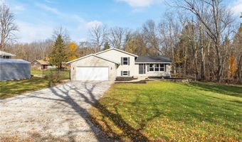 3045 Woodland Pl, Akron, OH 44312