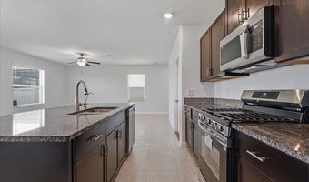 5224 WHITE CHICORY Dr, Apollo Beach, FL 33572