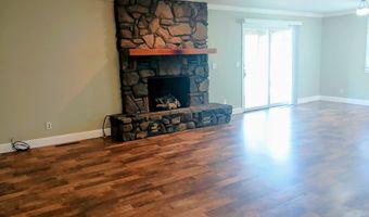 607 Terrace Dr, Aurora, MO 65605