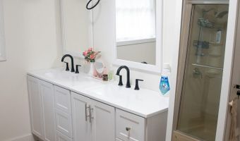 129 Edgewood Dr, Bedford, IN 47421