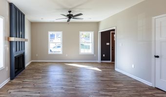 413 North Ave, Appomattox, VA 24522