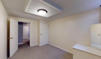 721 Meadow Pl, Ames, IA 50010