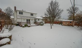 136 Palmdale Dr, Amherst, NY 14221