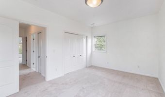 2925 N Knightsbridge Cir, Ann Arbor, MI 48105