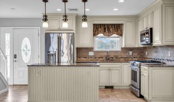 91 Wind Jammer Ct, Bayville, NJ 08721
