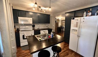 1206 3rd Ave, Alton, IA 51003