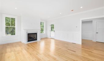 55 Dolphin Ave, Jamestown, RI 02835