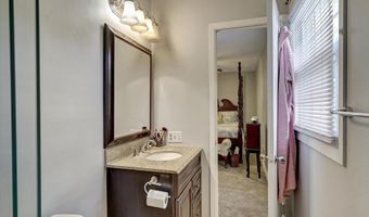 12704 HOVEN Ln, Bowie, MD 20716