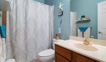 24 Pond View Cir, Barnegat, NJ 08005