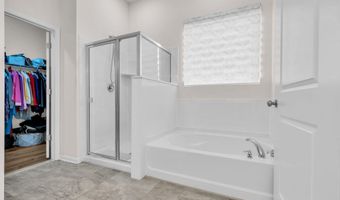 3 Raccoon Ln, Barnegat, NJ 08005