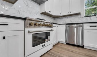 428 Baker Ave, Bayville, NJ 08721