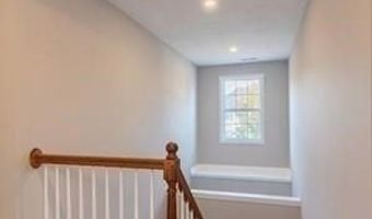 350 South Rd #2, Bedford, MA 01730