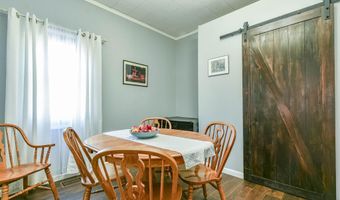 118 W South St, Bloomfield, IN 47424