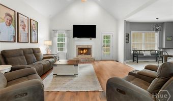 221 Creekside Dr, Arnoldsville, GA 30619