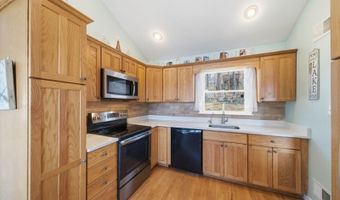 51 Lakeside Dr, Alloway, NJ 07422