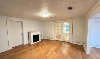 153 Saint Peter St, Biloxi, MS 39530