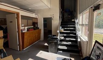 735 Park Dr, Alton, IL 62002