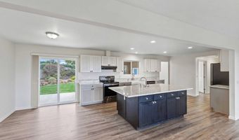 975 OCEAN Dr, Bandon, OR 97411