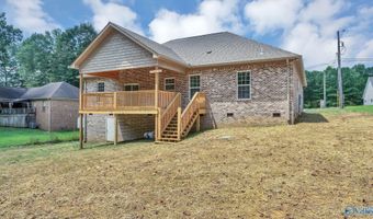 1392 Locust Dr, Arab, AL 35016