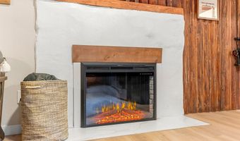 56483 MCKENZIE Hwy, Mckenzie Bridge, OR 97413