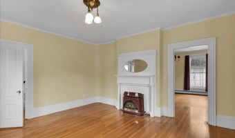 92 Cedar St, Belfast, ME 04915