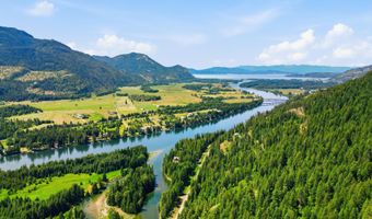 1010 Mc Quade Gulch Dr, Clark Fork, ID 83811