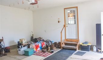 2322 New Milford Rd, Atwater, OH 44201