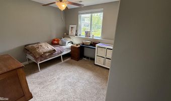 25 Ash Ct, North Liberty, IA 52317