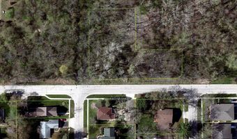 108 Arrowhead Dr, Algonquin, IL 60102