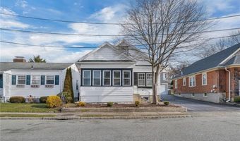 19 Greene Ln, Newport, RI 02840