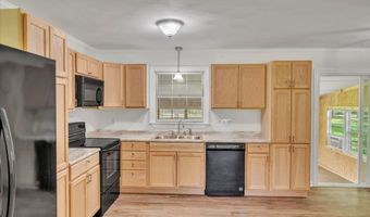 3104 Leggett Dr, Albany, GA 31721