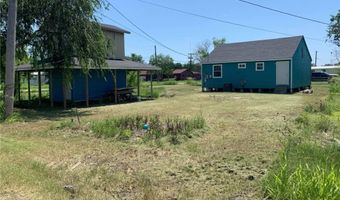 302 King Ave, Agua Dulce, TX 78330