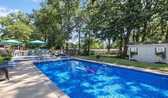 6903 Hidden Valley Dr, Amherst, OH 44001