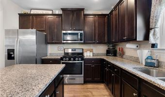 16 Colt Ct, Adairsville, GA 30103