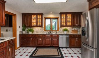 8 Longview Dr, Bow, NH 03304