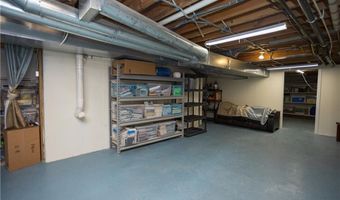 9 Katelan Ct, Cranston, RI 02921