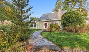 4 Chase Ln, Lincoln, RI 02865