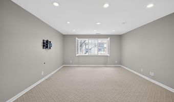 1455- B N VAN DORN St, Alexandria, VA 22304