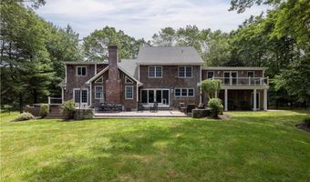 258 Woodridge Dr, North Kingstown, RI 02874
