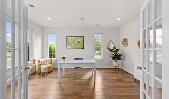 20305 SAVIN HILL Dr, Ashburn, VA 20147