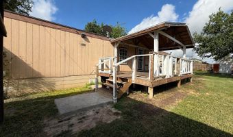 723 Kayroe Rd, Adkins, TX 78101