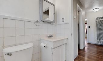 165 Hilton Ave NW, Albuquerque, NM 87107