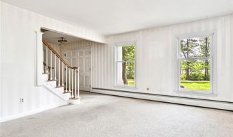 14 Reservoir Ave, Johnston, RI 02919