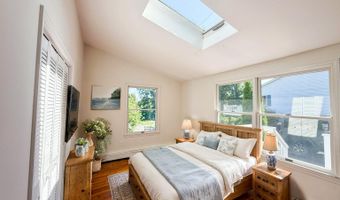 51 Vista Ave, Danbury, CT 06811