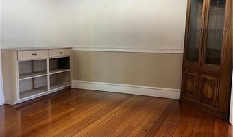 167 Coggeshall Ave B, Newport, RI 02840
