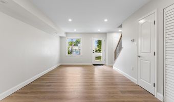 46 S Seas Ct, Barnegat, NJ 08005